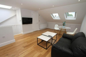 Amazing Loft One Bedroom Apartment - E17 Village